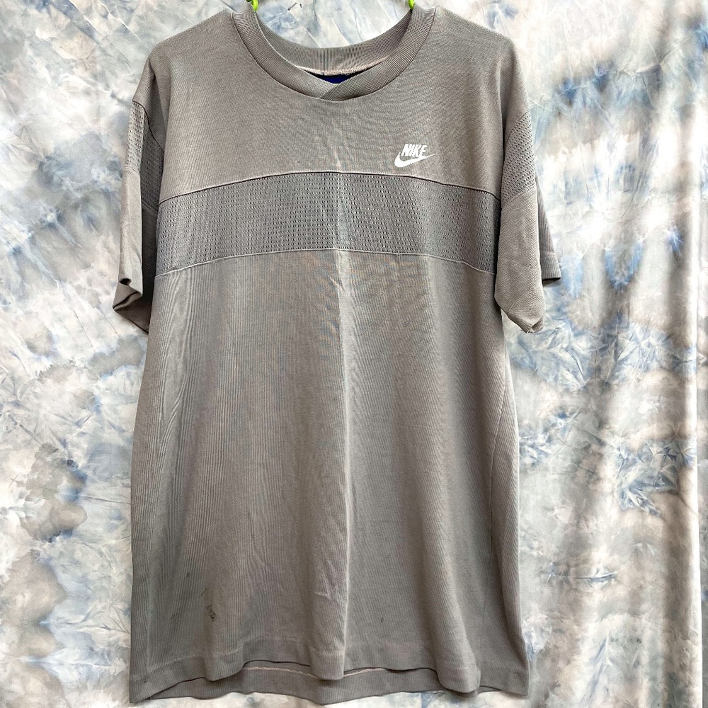 Rare Vintage Nike Mens Tee Size L Grey Perforated Breathable Performance Top